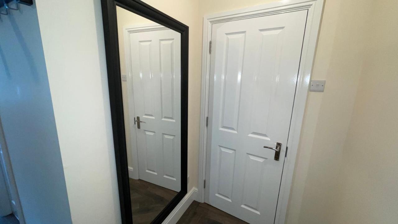 Anfield Place To Stay Liverpool Exterior foto
